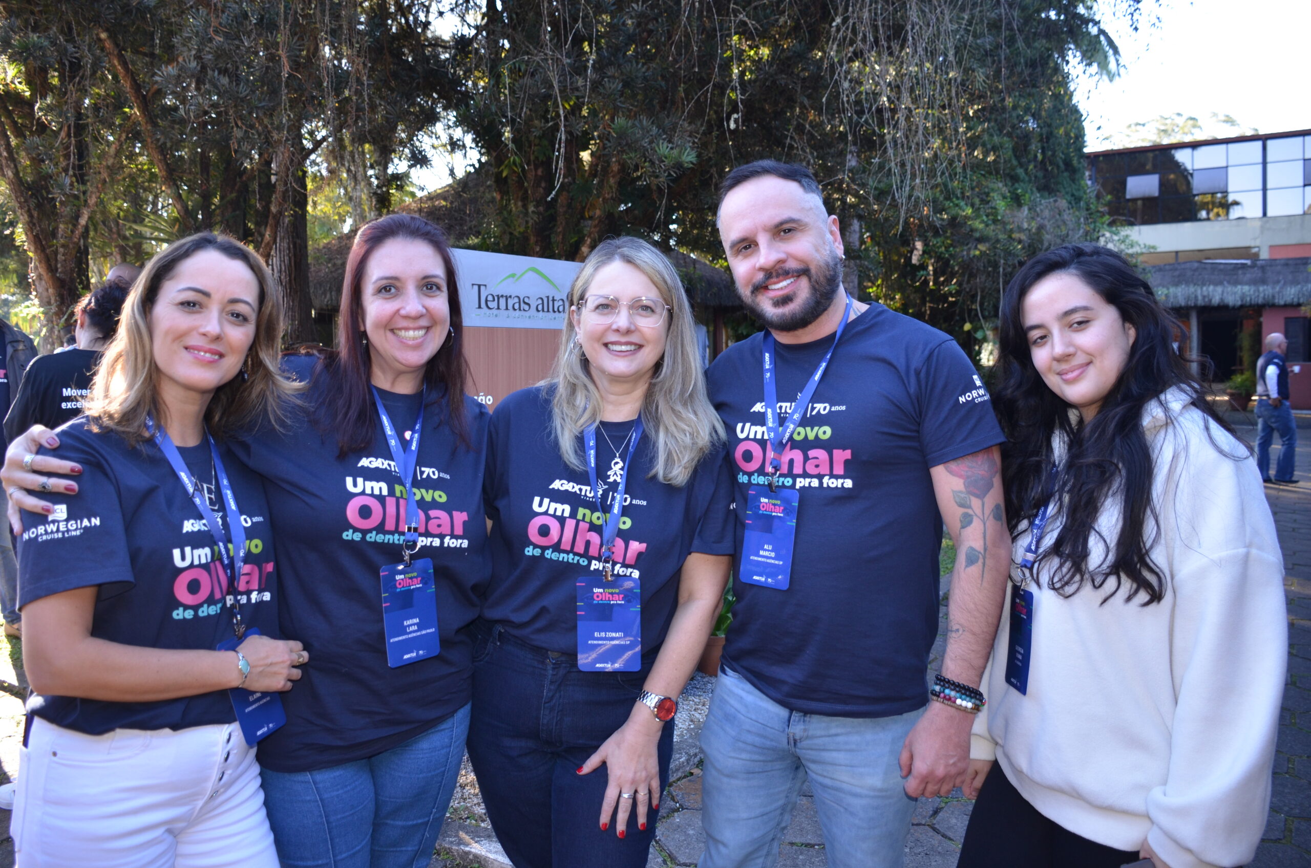 Elaine, Karina Lara, Elis Zonati, Alu Marcio e Georgia Viana, do Atendimento Agencias Elaine, Karina Lara, Elis Zonati, Alu Marcio e Georgia Viana, do Atendimento Agencias
