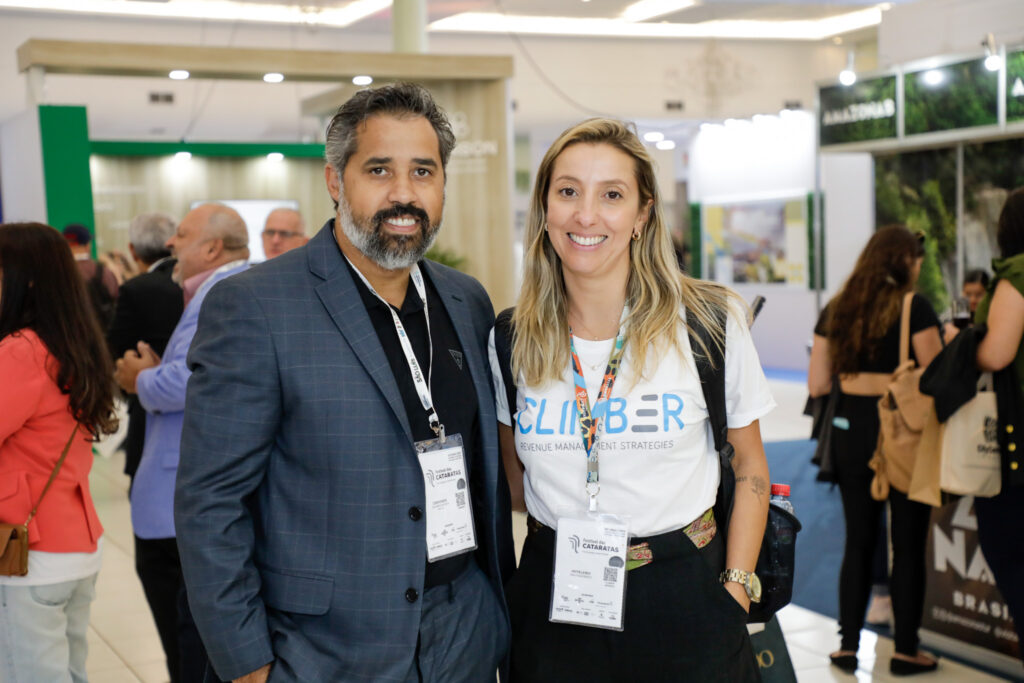 Eduardo Batista, do Omnibees, e Ana Figueiredo, da Climber Revenue