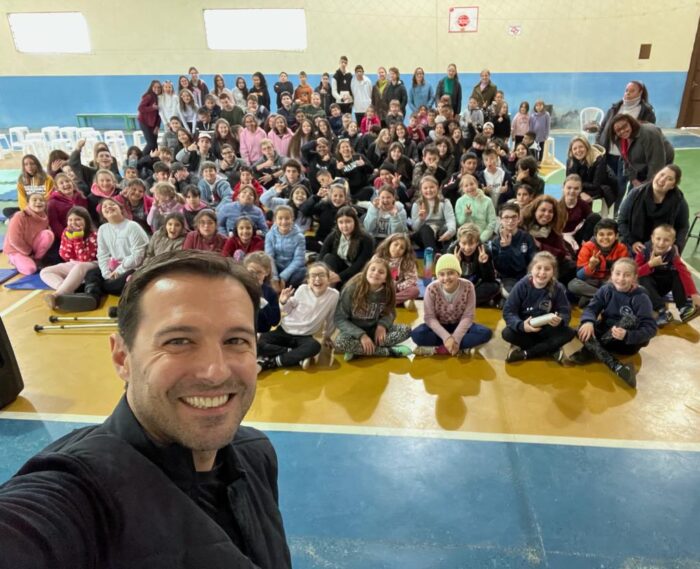 Eduardo Zorzanello promove palestra sobre Turismo em escola de Gramado (RS) Eduardo Zorzanello promove palestra sobre Turismo em escola de Gramado (RS)