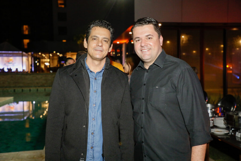 Eduy Azevedo, da Brasil de Férias, e Luciano Ferreira, gerente comercial do Grupo Dreans