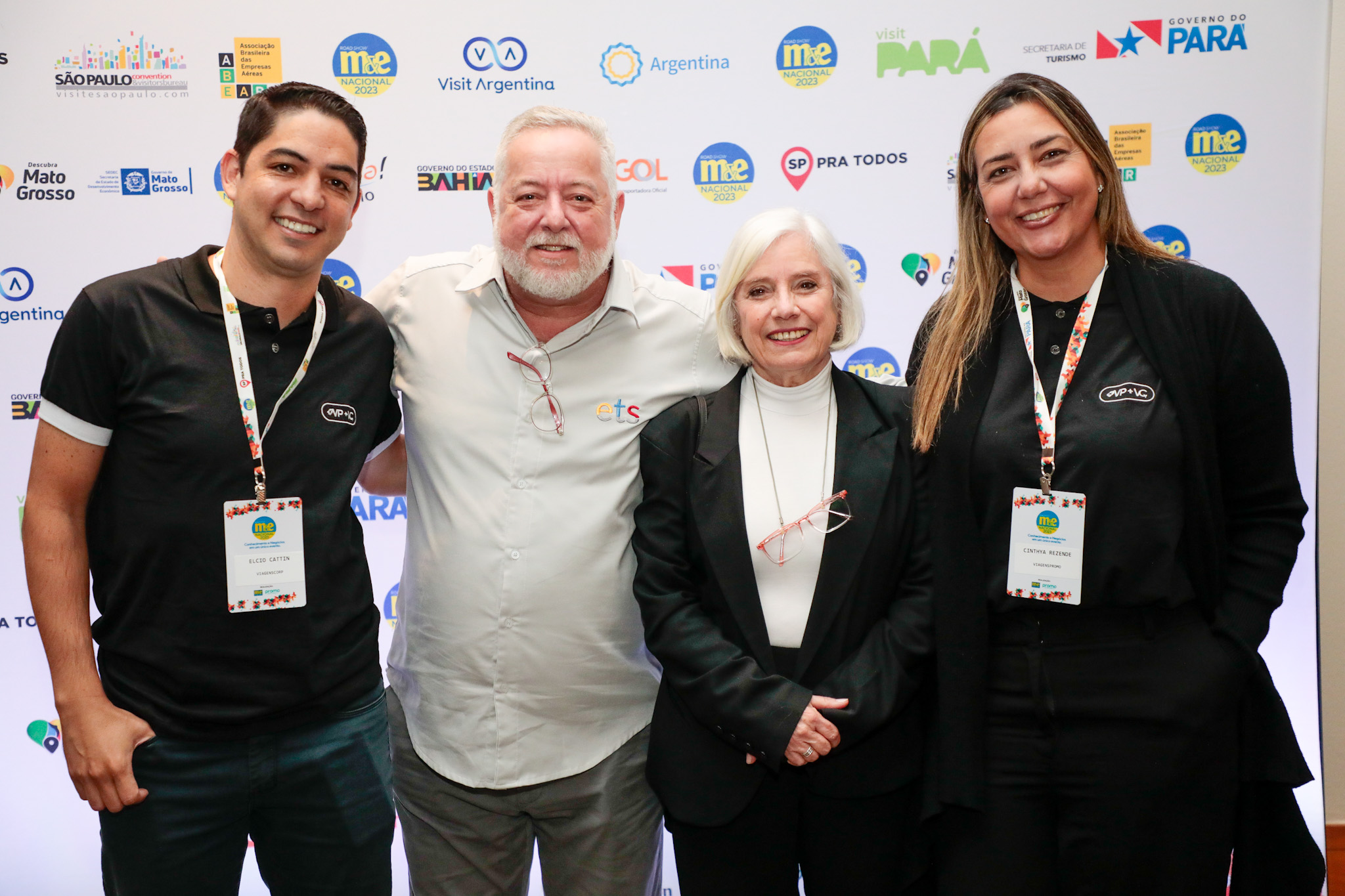 Elcio Cattin, da ViagensPromo, Michael Barkoczy, da ETS, Marcela Cuesta, da Inprotur, e Cinthya Rezende, da ViagensPromo