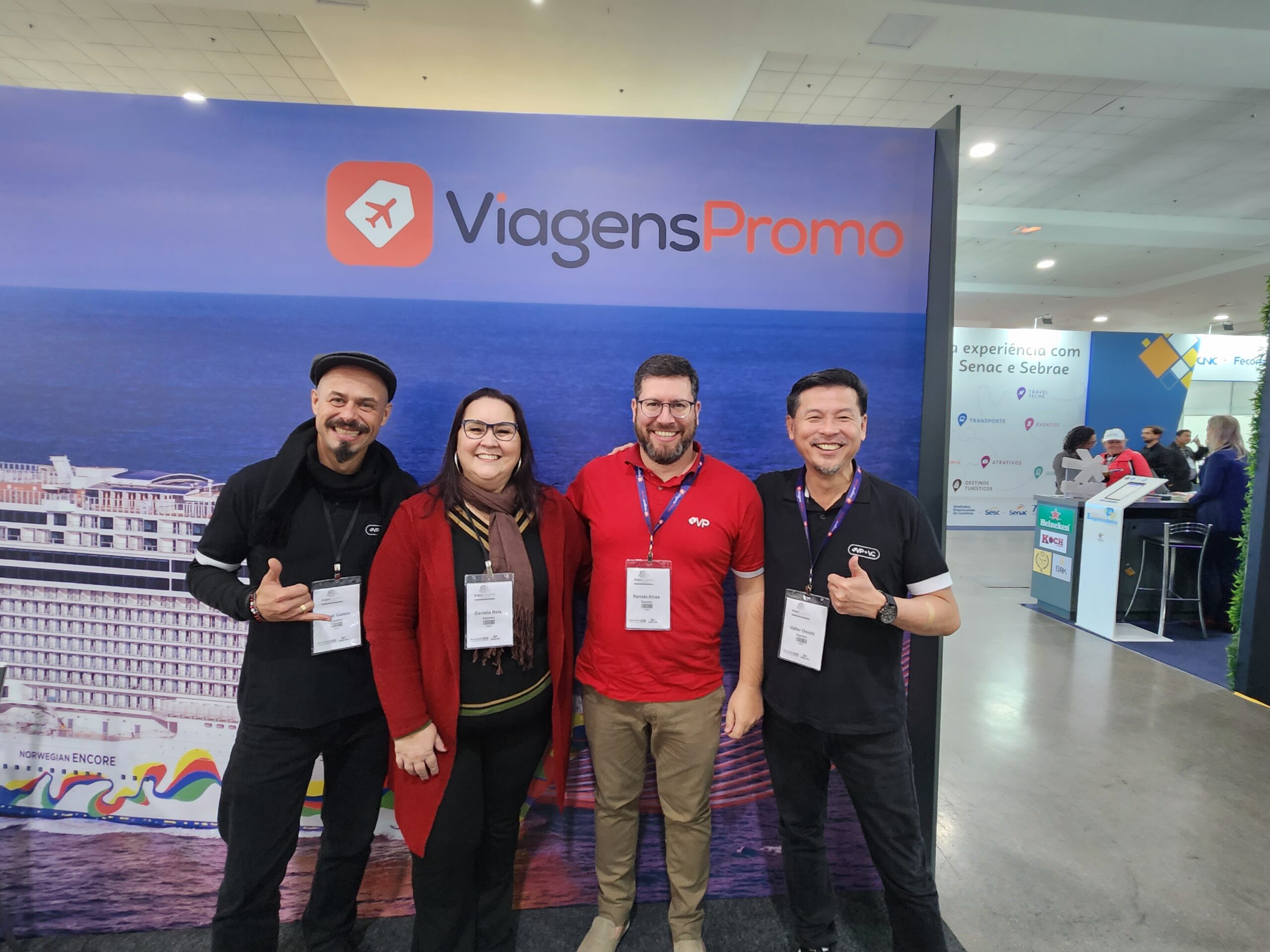 Equipe ViagensPromo mostra sua força na Expo Paraná Equipe ViagensPromo mostra sua força na Expo Paraná