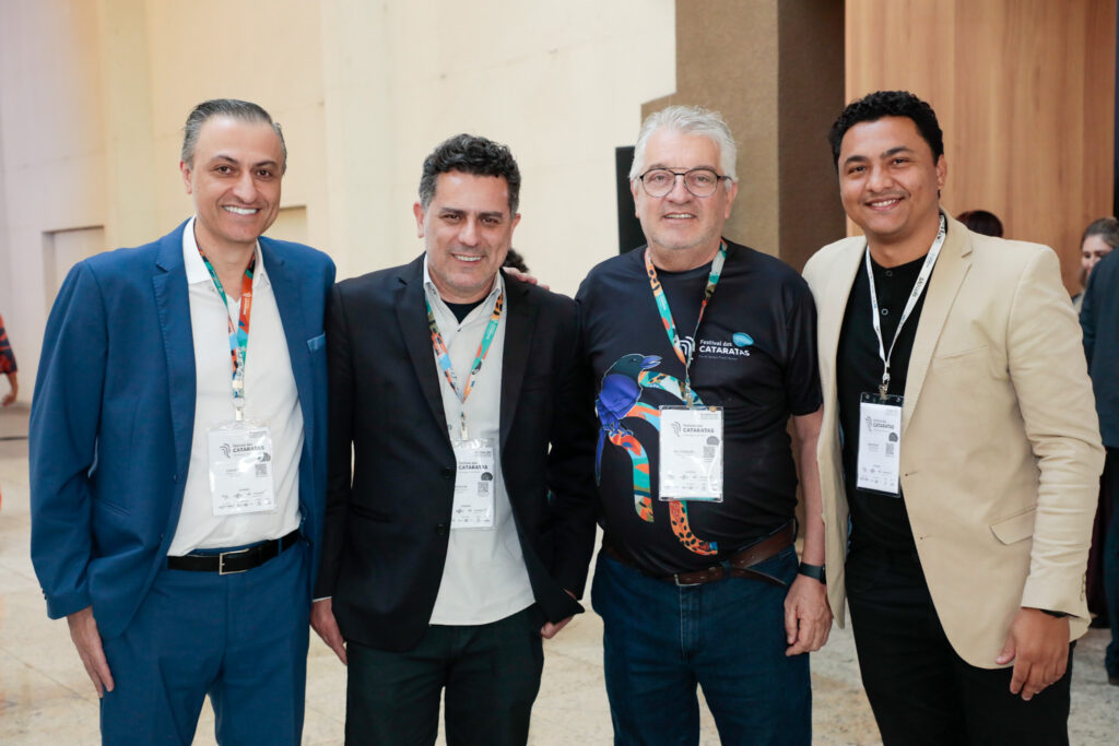 Faisal M. Ismael, presidente do Polo Iguassu, Gilmar Piola, Setur-PR, Paulo Angeli, Festival das Cataratas, e Yuri Benites, gerente geral Turismo de Itaipu