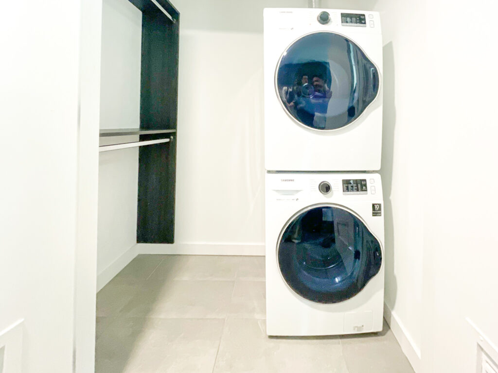 Algumas acomodações do Yotel Miami  possuem lavadora e secadora