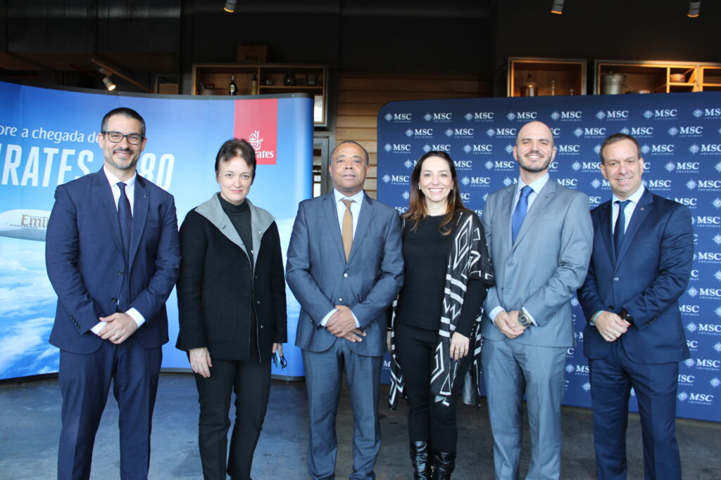 Ignacio Palacios, da MSC, Karein Lima, Stephane Perard e Cibele Brandão, da Emirates, e Rafael Grosso e Adrian Ursilli, da MSC