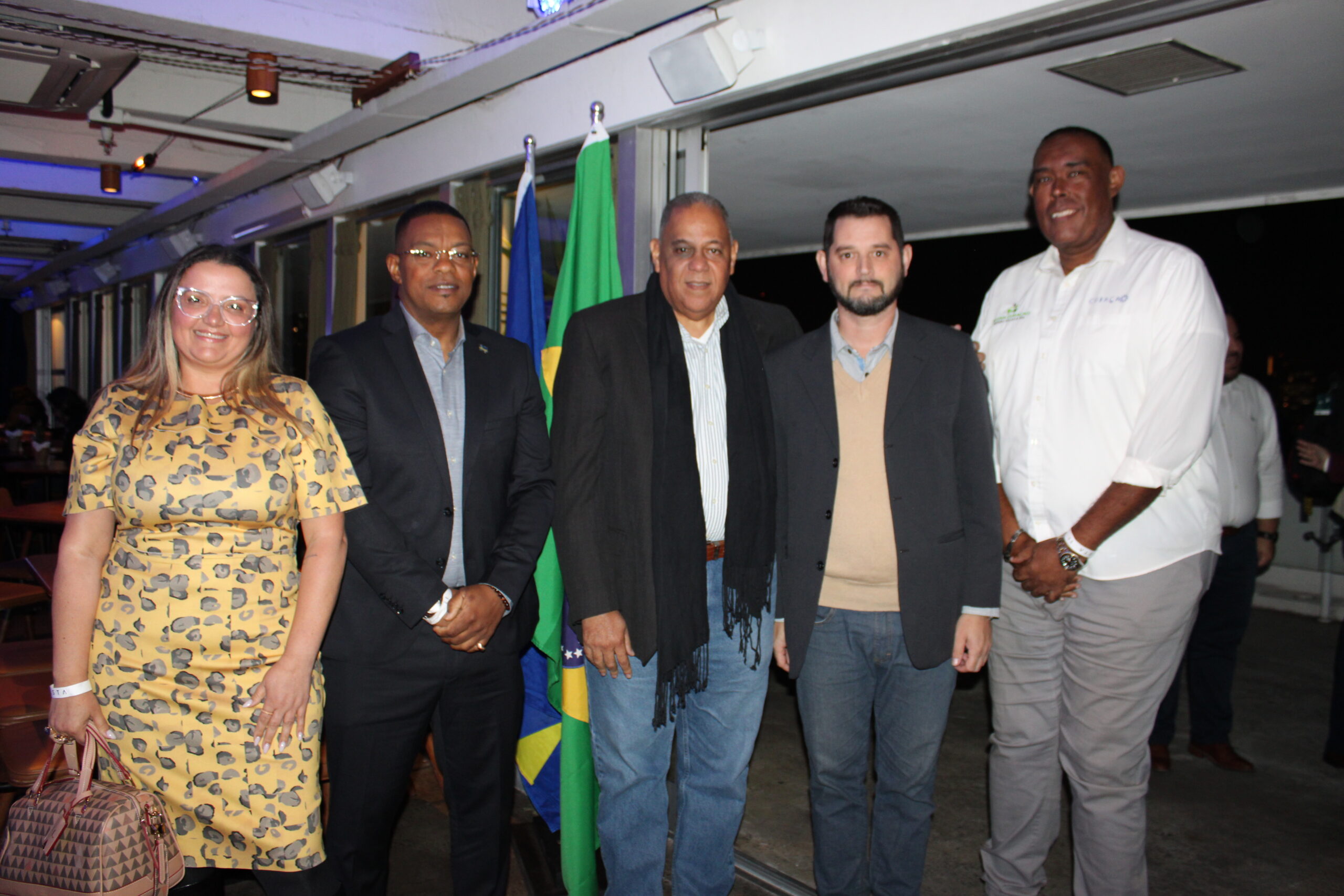 Janaina Araujo, Ruisando Cjintje, Hugo Clarinda, Marcos Oliveira e Henry Martijn, de Curaçao Janaina Araujo, Ruisando Cjintje, Hugo Clarinda, Marcos Oliveira e Henry Martijn, de Curaçao