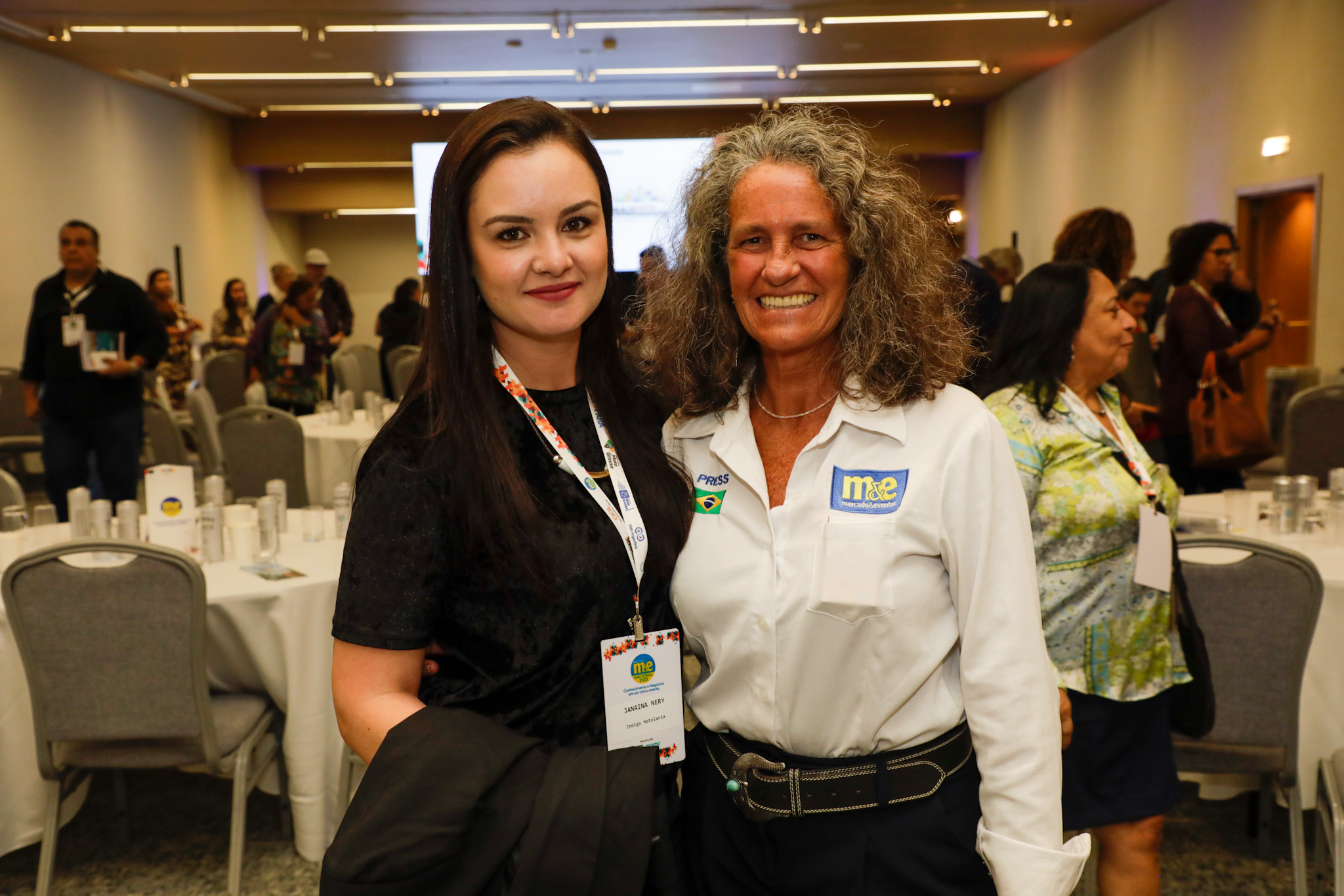 Janaína Nery, da Índigo Hotelaria, e Mari Masgrau, do M&E Janaína Nery, da Índigo Hotelaria, e Mari Masgrau, do M&E