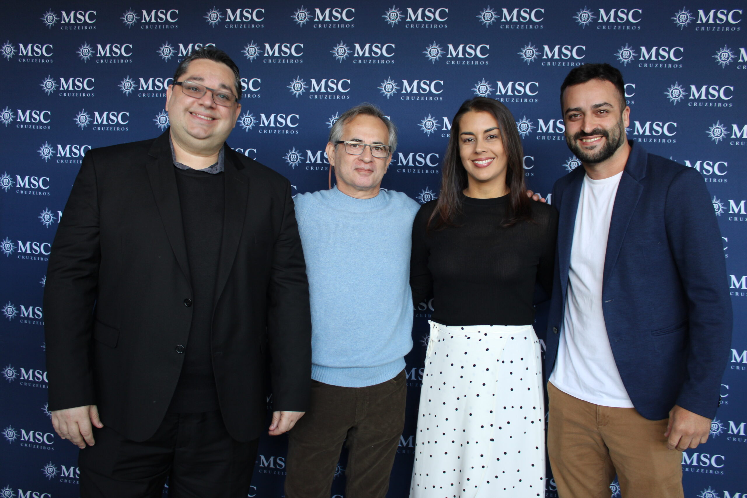 Leandro Sommerfeld, da Marítimos, Olympio Pereira, da Viajar Barato, Eliz Silva, da MSC, e Diego Santana, da Marítimos Leandro Sommerfeld, da Marítimos, Olympio Pereira, da Viajar Barato, Eliz Silva, da MSC, e Diego Santana, da Marítimos