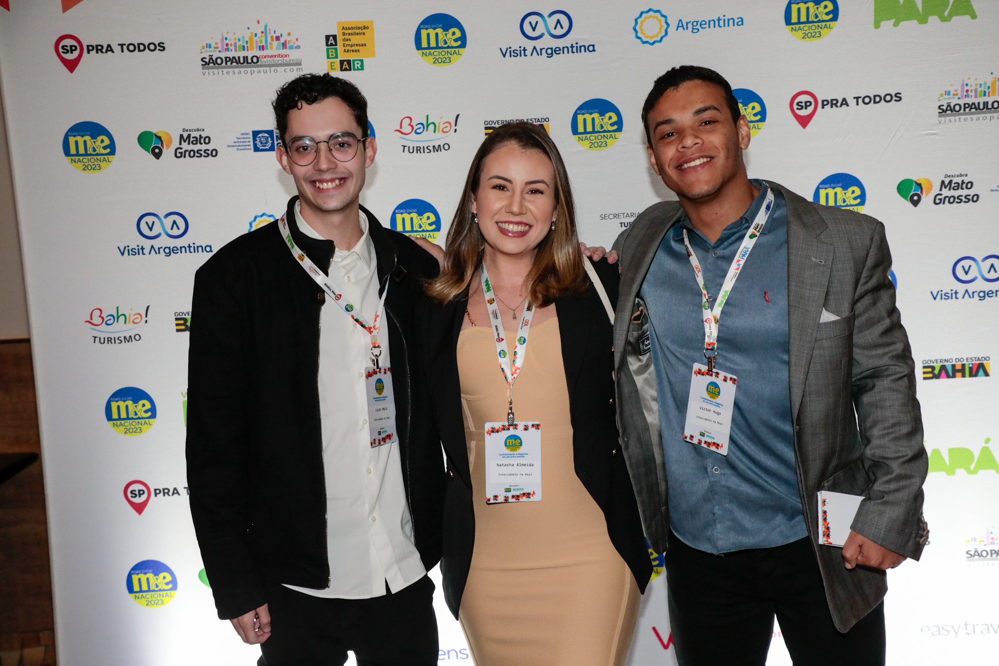 Lucas Melo, Natasha Almeida, e Victor Hugo, da Intercâmbio Na Real