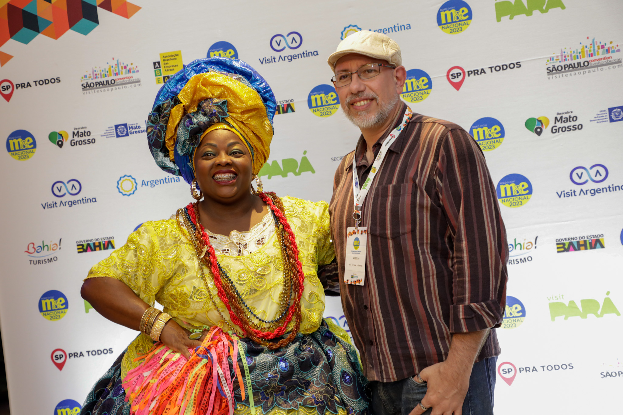 Lucicleide Nascimento, da Setur-BA, e Willian Tirapelli, da W&T Turismo e Eventos Lucicleide Nascimento, da Setur-BA, e Willian Tirapelli, da W&T Turismo e Eventos
