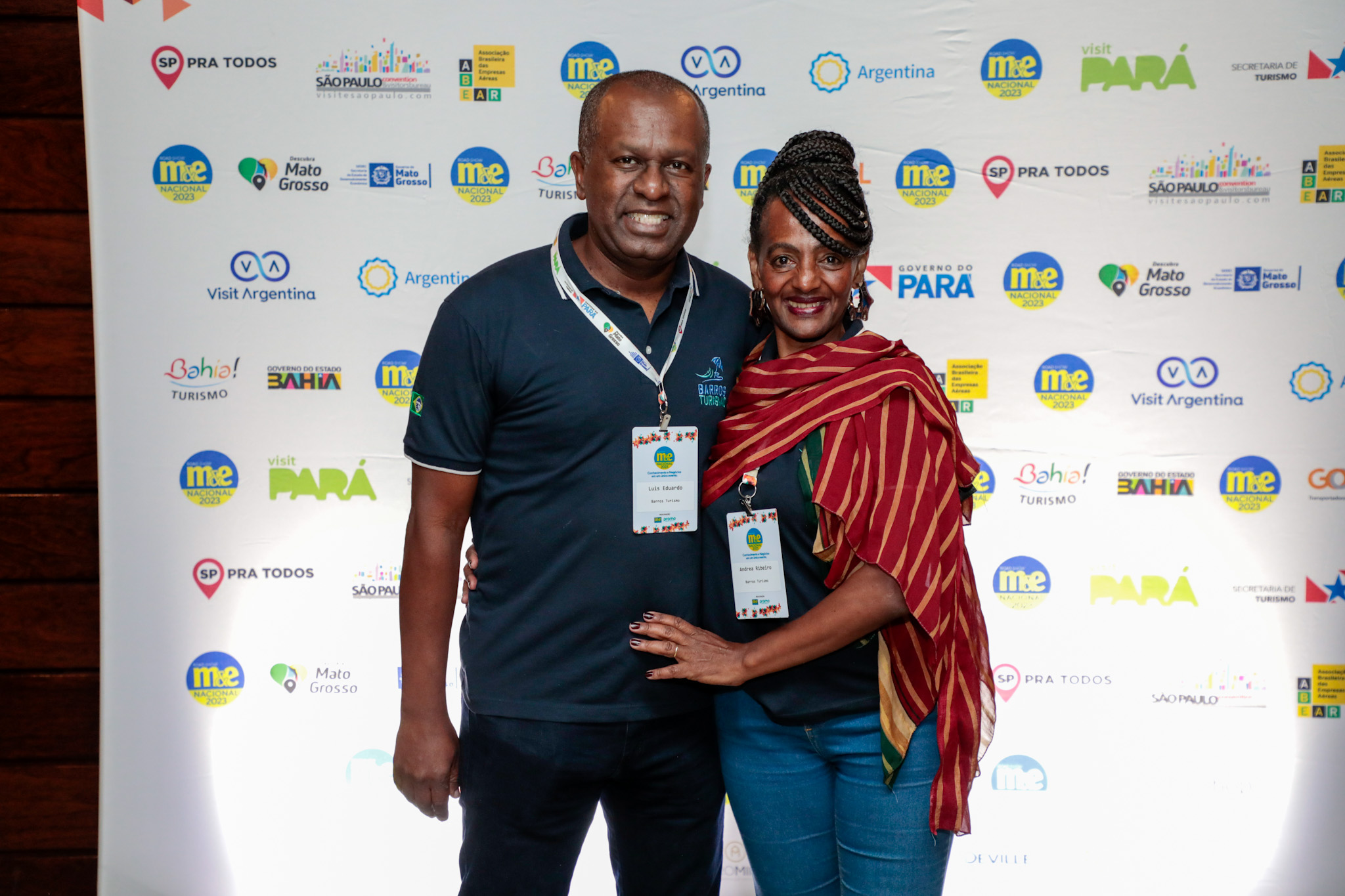 Luís Eduardo, e Andrea Barros, da Barros Turismo Luís Eduardo, e Andrea Barros, da Barros Turismo