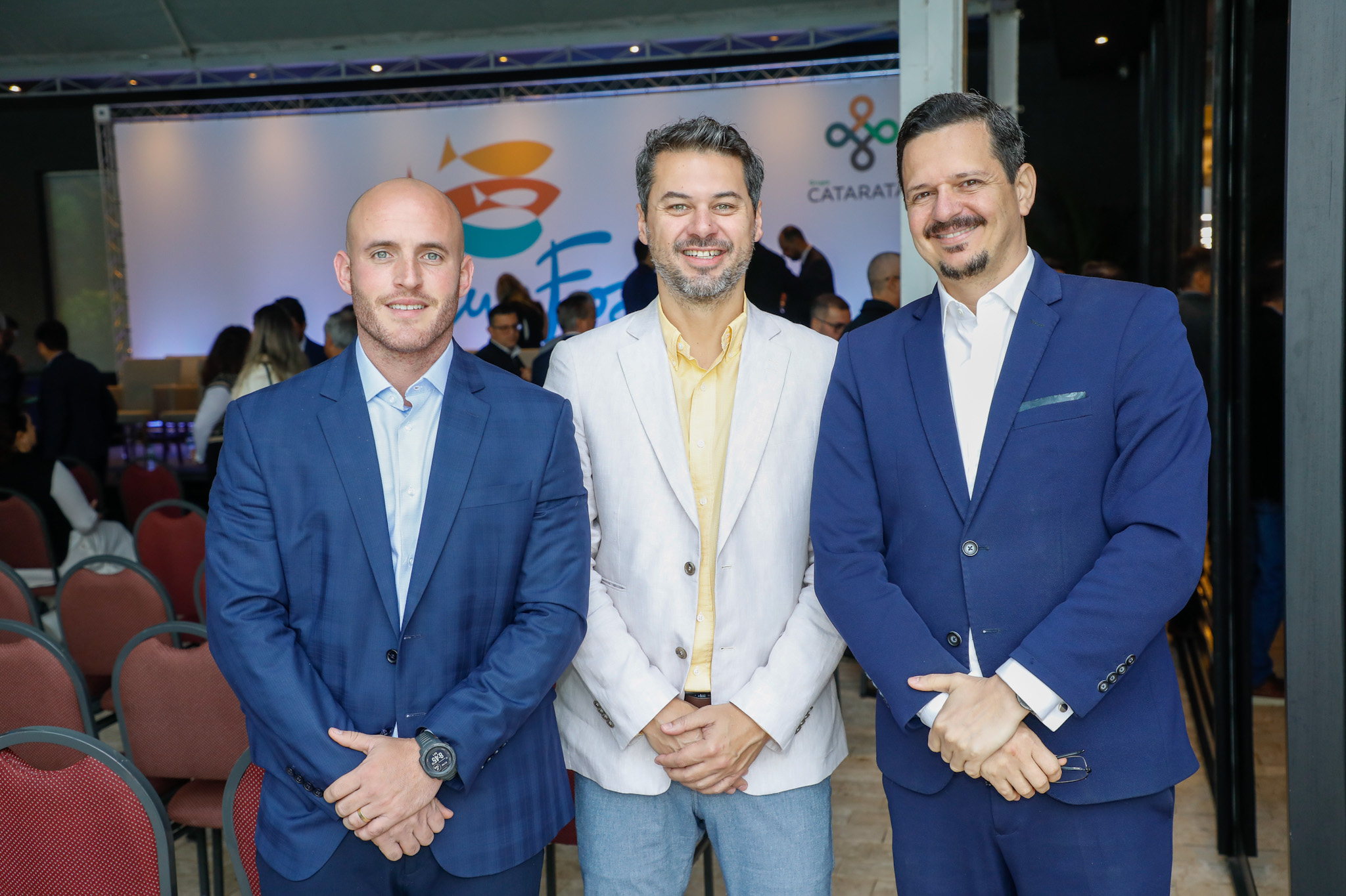 Marcos Pressuto, da FRT Operadora; Diego Soares, da FRT Operadora; Fabio Prado, gerente do DoubleTree Hilton Hotel Marcos Pressuto, da FRT Operadora; Diego Soares, da FRT Operadora; Fabio Prado, gerente do DoubleTree Hilton Hotel