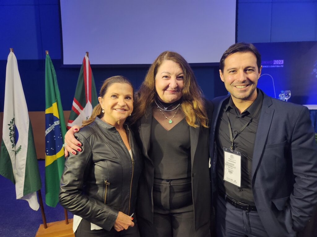 Marta Rossi, CEO do Festuris, Magda Nassar, presidente da Abav Nacional, e Eduardo Zorzanello, CEO do Festuris