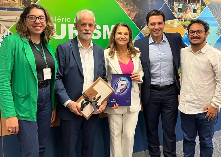 CEOs do Festuris realizam reunião com MTur, Embratur e Sebrae em Brasília CEOs do Festuris realizam reunião com MTur, Embratur e Sebrae em Brasília