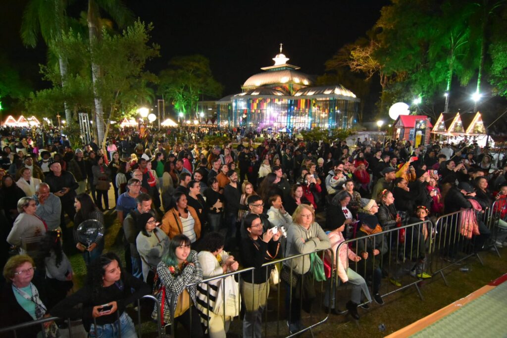 Palacio de Cristal Bauernfest lota Petrópolis (RJ) no primeiro fim de semana da festa
