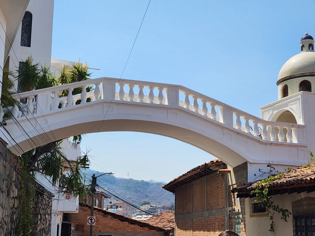 Ponte une as casas de Richard Burton e Elizabeth Taylor