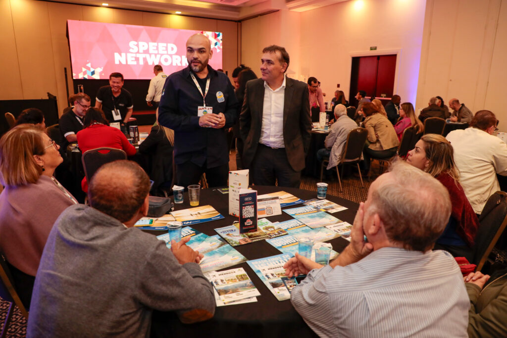 Rafael Ribeiro, Brasileiros de Ushuaia, e Pablo Reales, da Inprotur