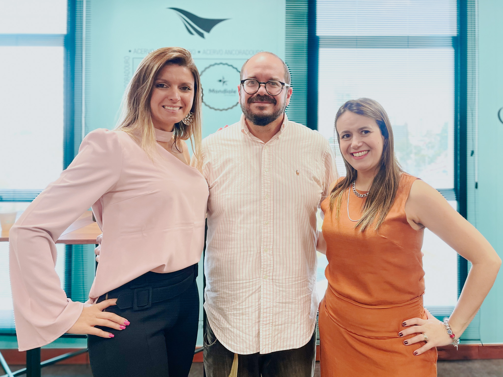 Thais Medina e Maru Filho, da Business Factory é Juliana Assumpção da Abav-SP Thais Medina e Maru Filho, da Business Factory é Juliana Assumpção da Abav-SP