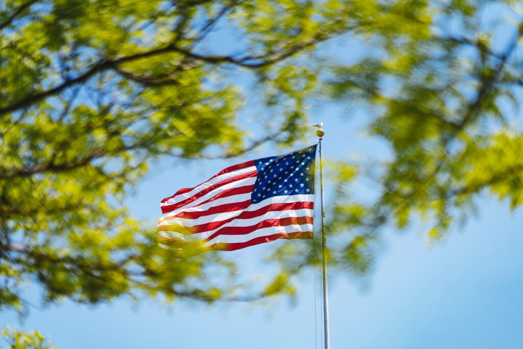 USA EUA FLAG nelson ndongala gDRHfyeOq58 unsplash Turismo dos EUA é líder global e atinge US$ 2 trilhões de contribuição do PIB em 2022