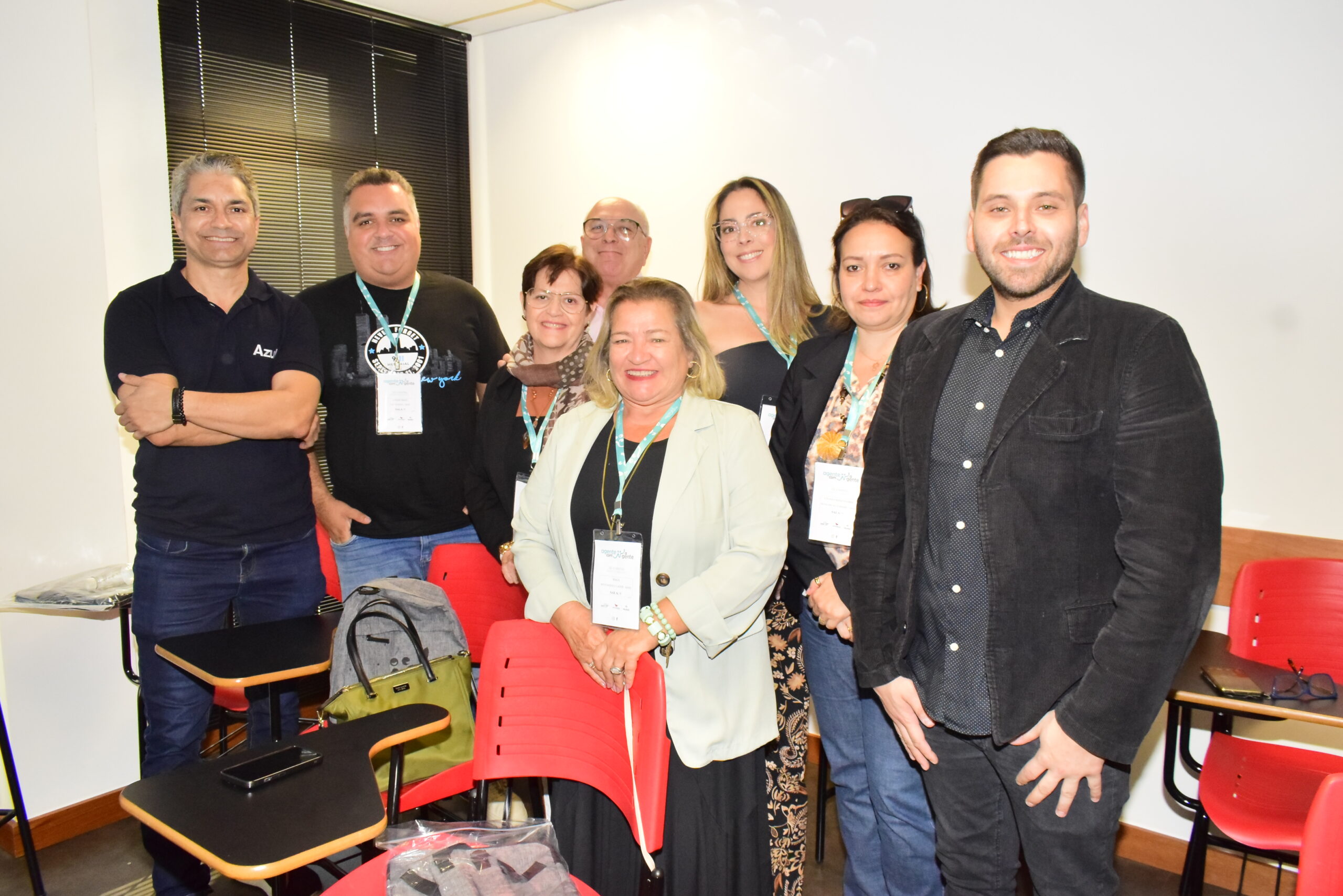 Valcir Teixeira, da Azul e os agentes de viagens capacitados Valcir Teixeira, da Azul e os agentes de viagens capacitados