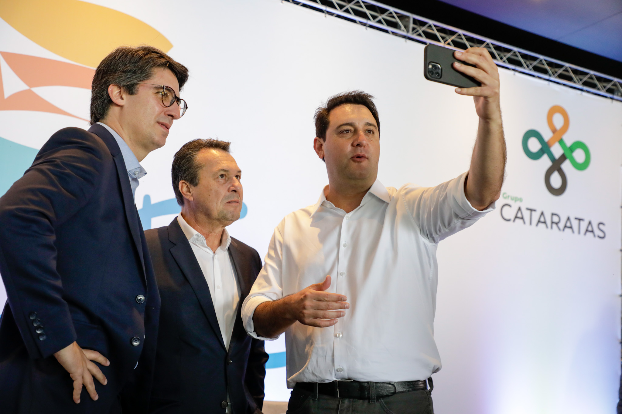 Valdemar Bernardo Jorge, secretário de desenvolvimento sustentável do Paraná, Márcio Nunes, secretário de turismo do Estado do Paraná, e Ratinho Junior, governador do Paraná Valdemar Bernardo Jorge, secretário de desenvolvimento sustentável do Paraná, Márcio Nunes, secretário de turismo do Estado do Paraná, e Ratinho Junior, governador do Paraná