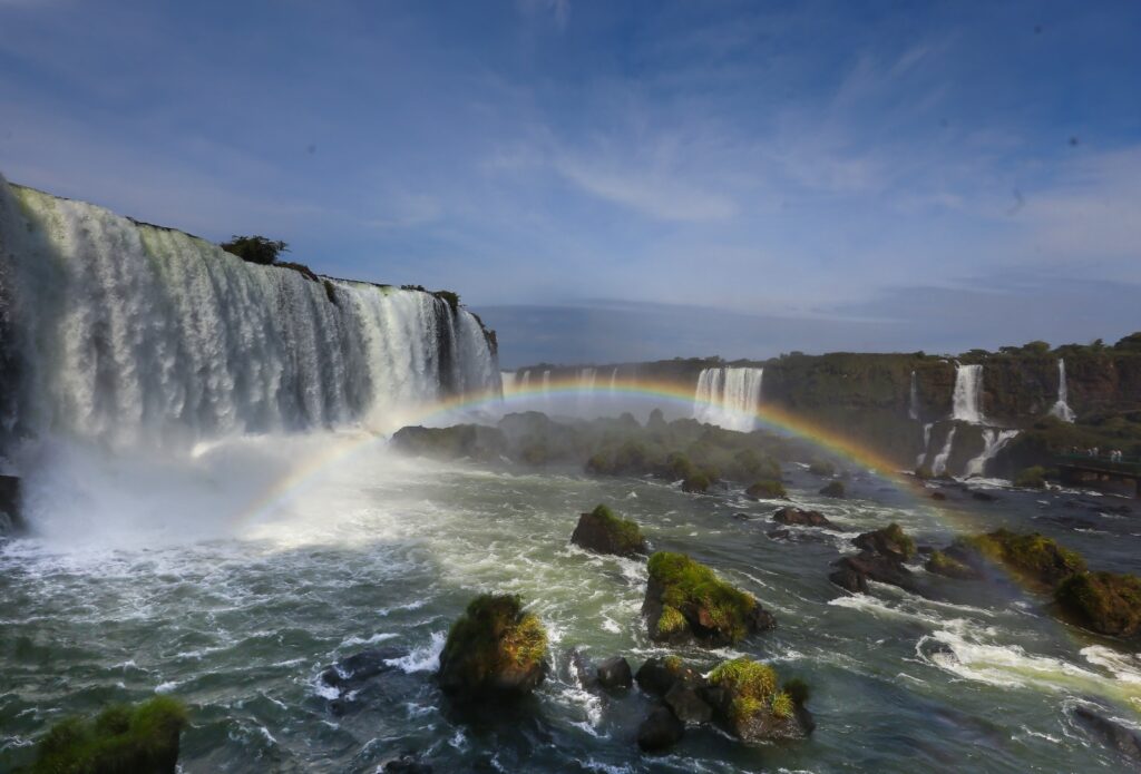 Com 94 nacionalidades, Parque Nacional do Iguaçu bate recorde de visitação em maio
