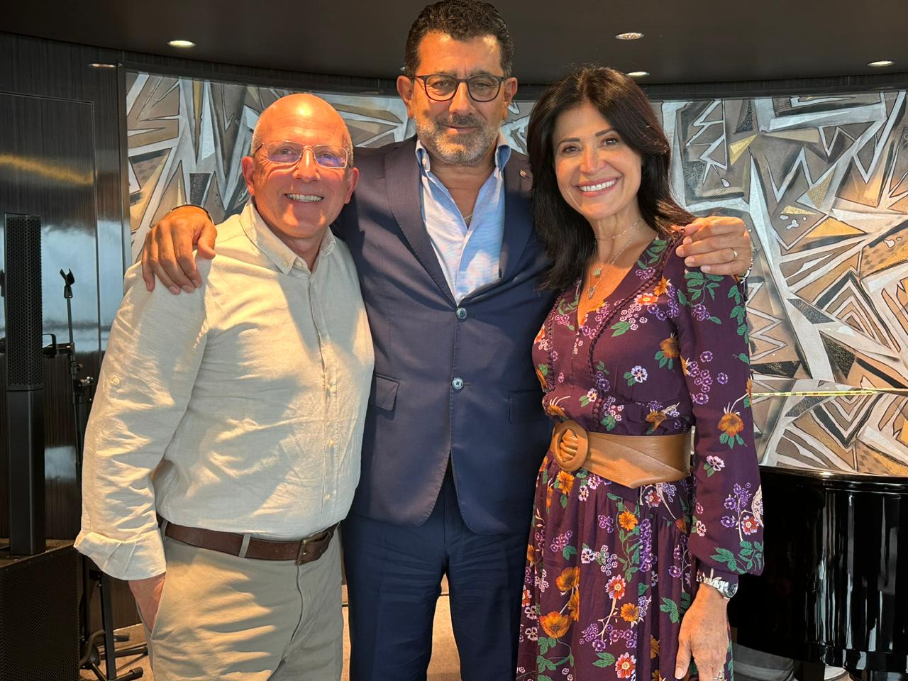 Aldo e Patty Leone, da Agaxtur, com Gianni Onorato, da MSC Aldo e Patty Leone, da Agaxtur, com Gianni Onorato, da MSC