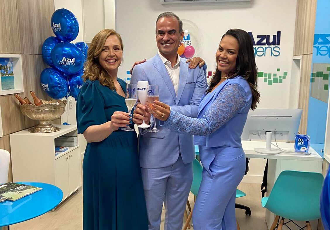 Azul Viagens inaugura sua primeira loja em Brasília Azul Viagens inaugura sua primeira loja em Brasília