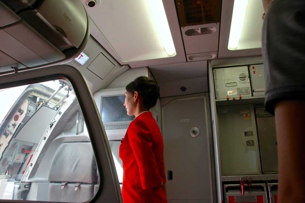 EUA exigirão porta de cockpit secundária a bordo de todas as novas aeronaves comerciais 1 jacky watt aQmu8knLtTc unsplash EUA exigirão porta de cockpit secundária a bordo de todas as novas aeronaves comerciais