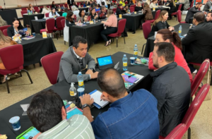 Carlos Barbosa (Vitrine Global | Aruba) e parceiros durante o Speed Meeting EBS