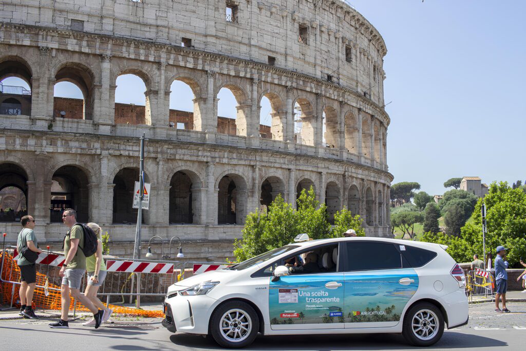 unnamed 2 1 Alagoas promove atrativos com ação de plotagem de 70 táxis na Itália