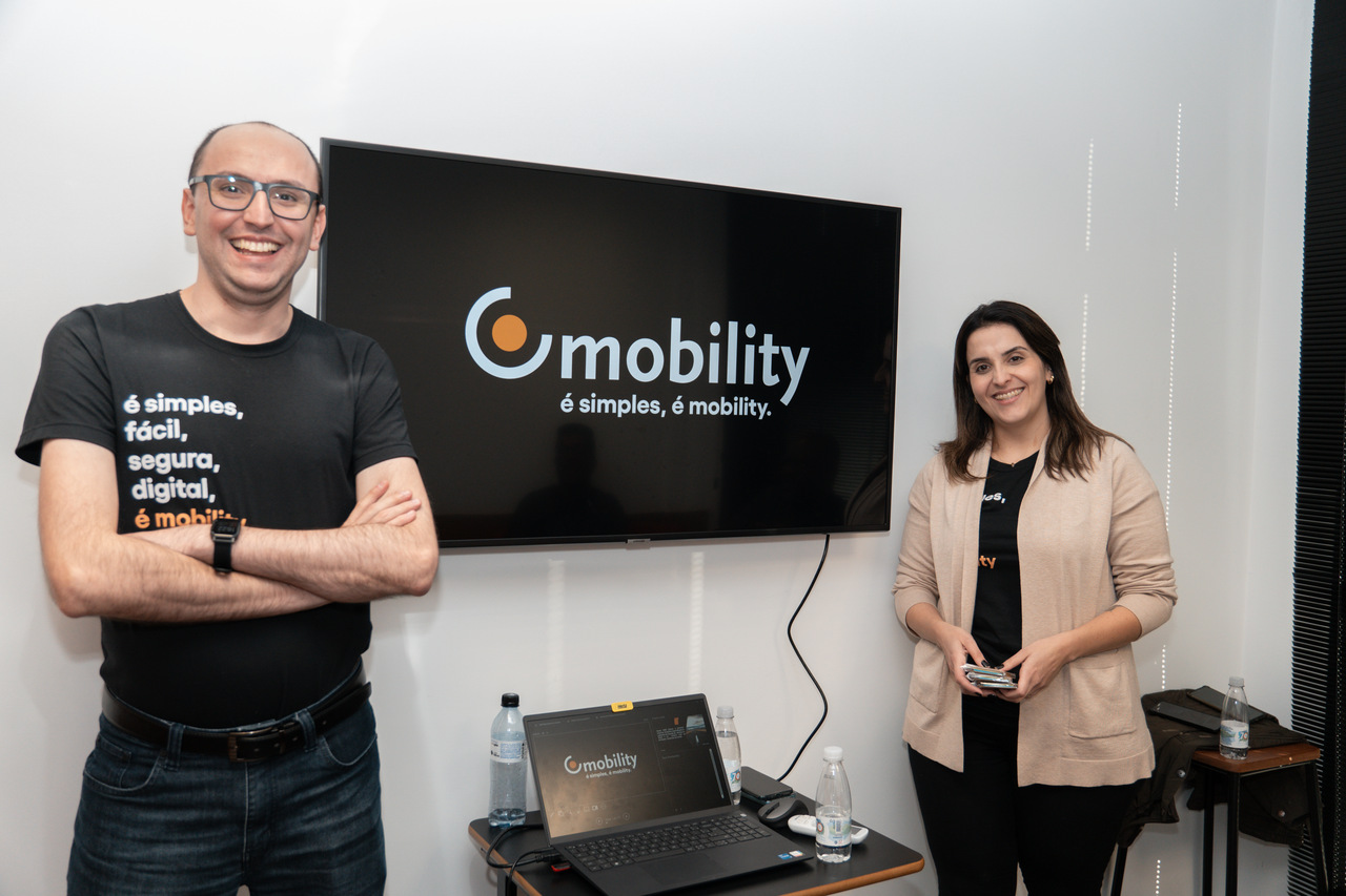 Julia Arana e Felipe Becker, da Mobility Julia Arana e Felipe Becker, da Mobility