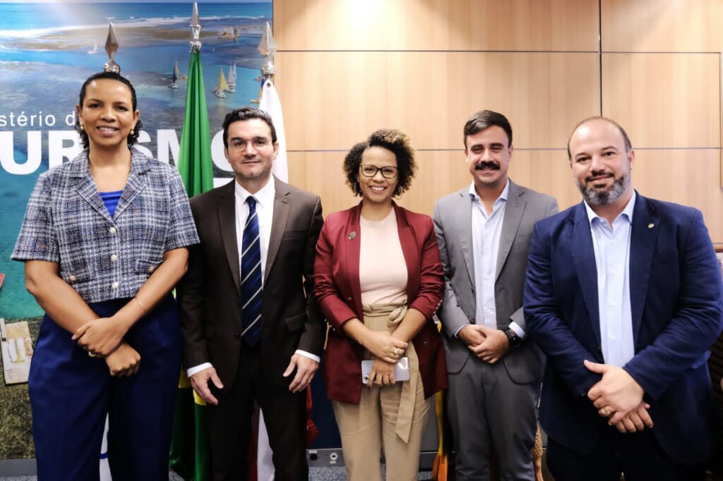 Abear apresenta agenda do setor aéreo ao novo ministro do Turismo Abear apresenta agenda do setor aéreo ao novo ministro do Turismo