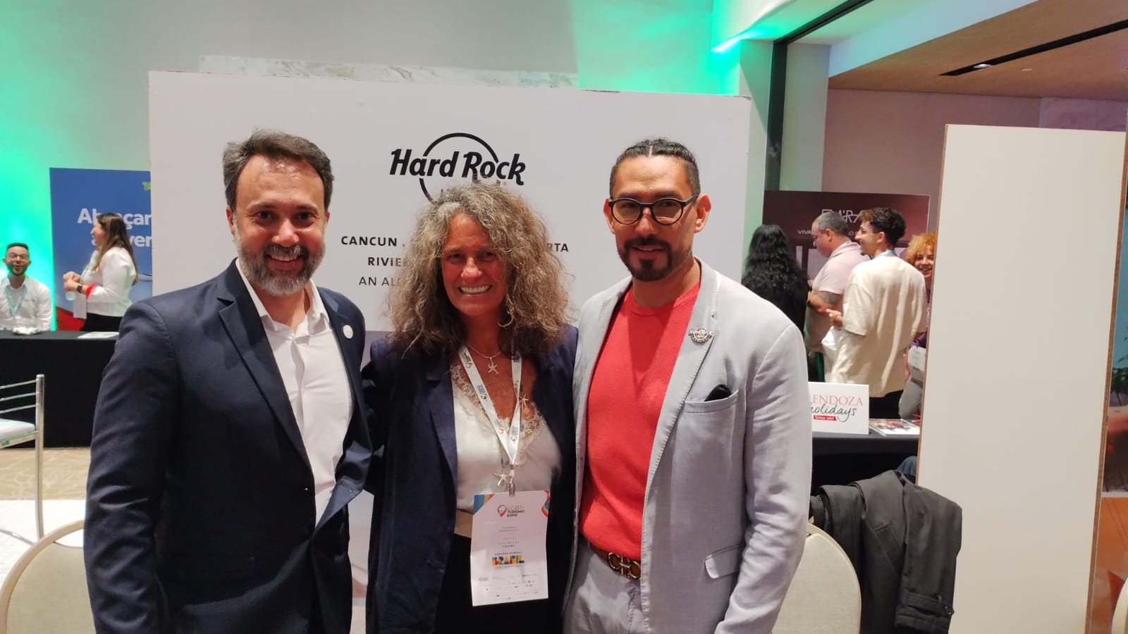 Alex Bernades , Mari Masgrau e Leonel Reyes em LGBT+ EXPO Alex Bernades , Mari Masgrau e Leonel Reyes em LGBT+ EXPO