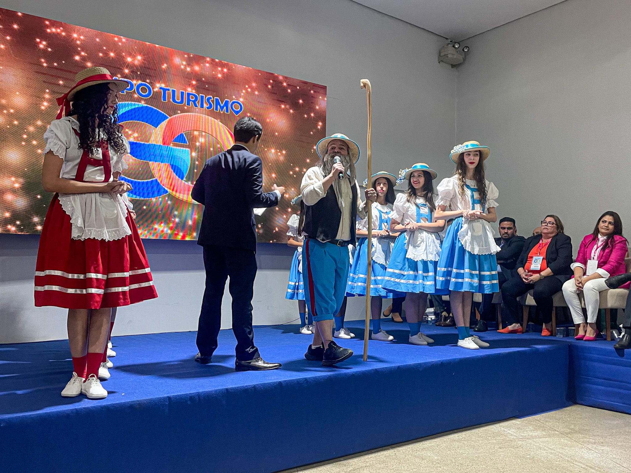 Apresentação artística das Pastorinhas de Goiás Apresentação artística das Pastorinhas de Goiás