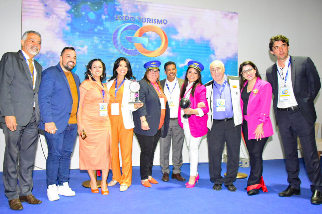 Autoridades na abertura do Expo Turismo Goiás