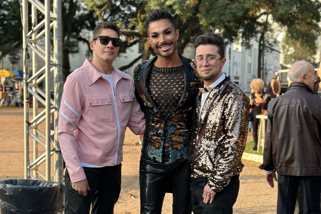 Festuris participa da 16ª edição da Parada de Luta LGBT+ 1 Dan Vagner e Del divulgacao Festuris participa da 16ª edição da Parada de Luta LGBT+