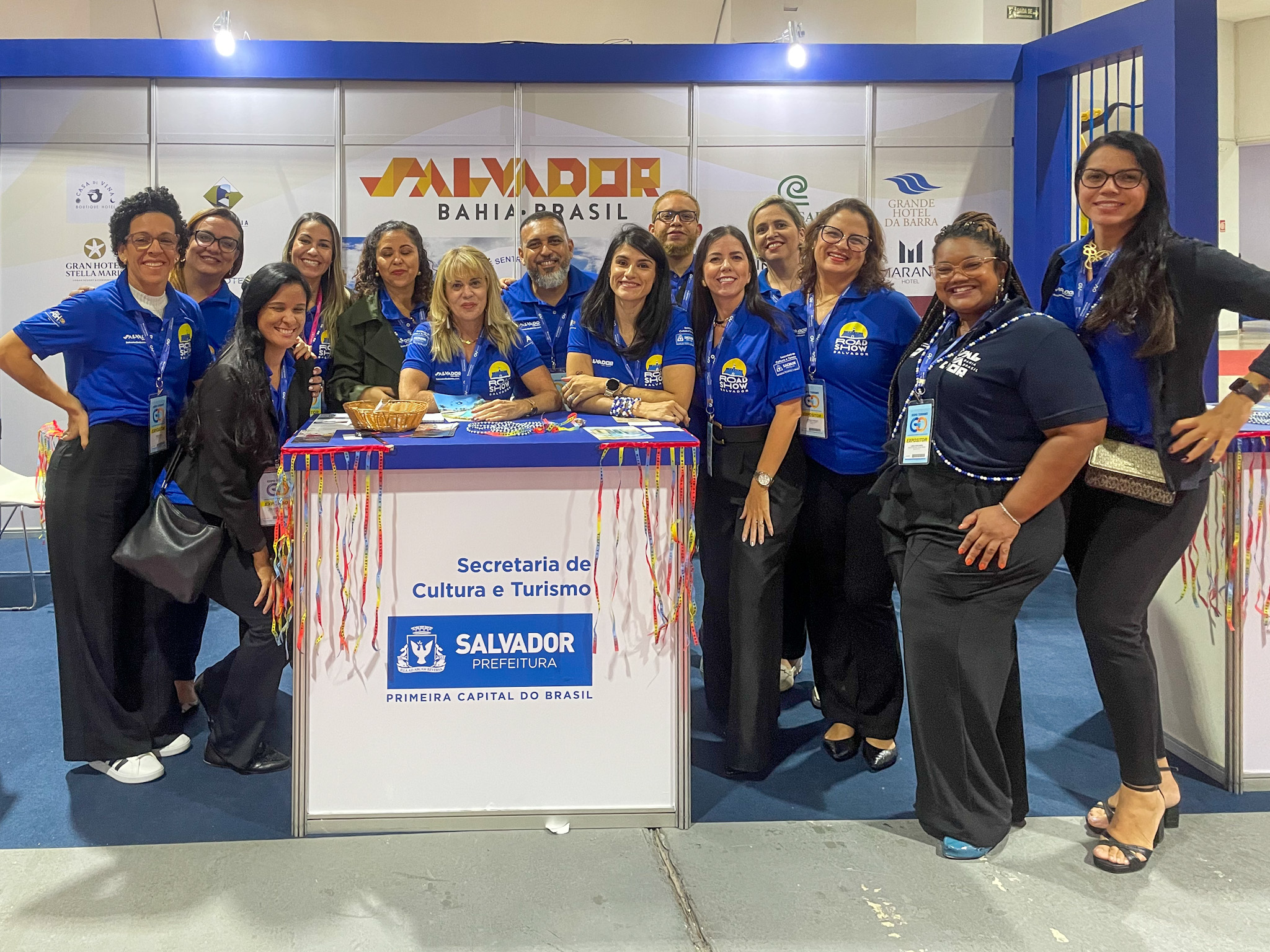 Equipe de Salvador, na Expo Turismo Goiás Equipe de Salvador, na Expo Turismo Goiás