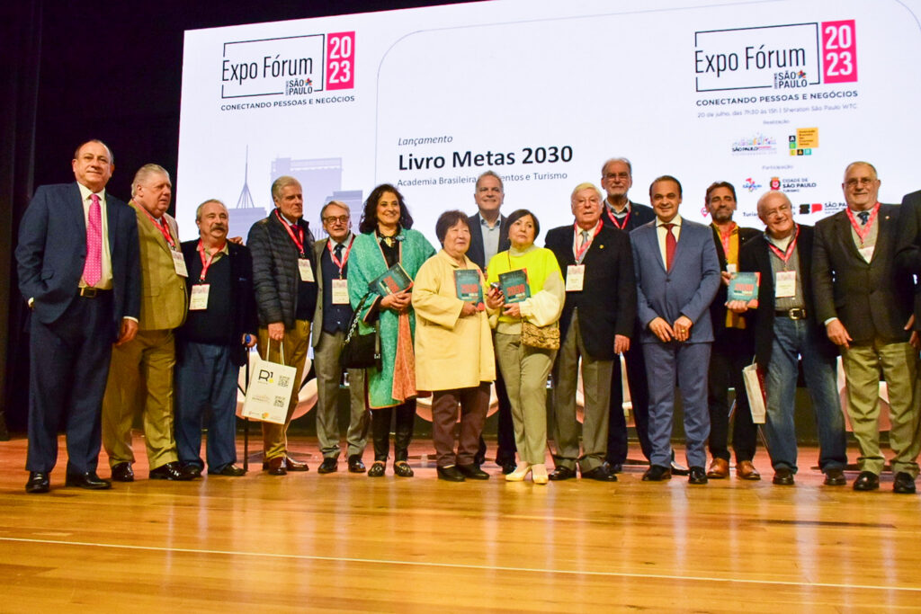 Homenageados no lançamento do livro Metas 2030