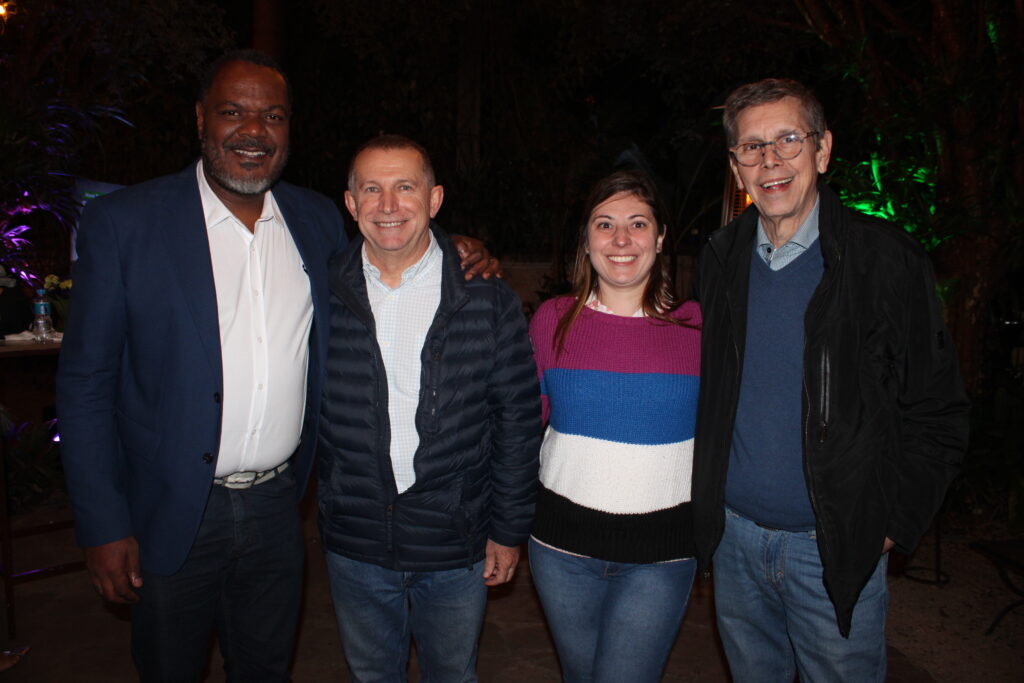 Jackson Soares, da BeFly, Luis Quaggio, da Ancoradouro, Soraya Romano, da Ancoradouro, e Cassio Oliveira, da Sakura Jackson Soares, da BeFly, Luis Quaggio, da Ancoradouro, Soraya Romano, da Ancoradouro, e Cassio Oliveira, da Sakura