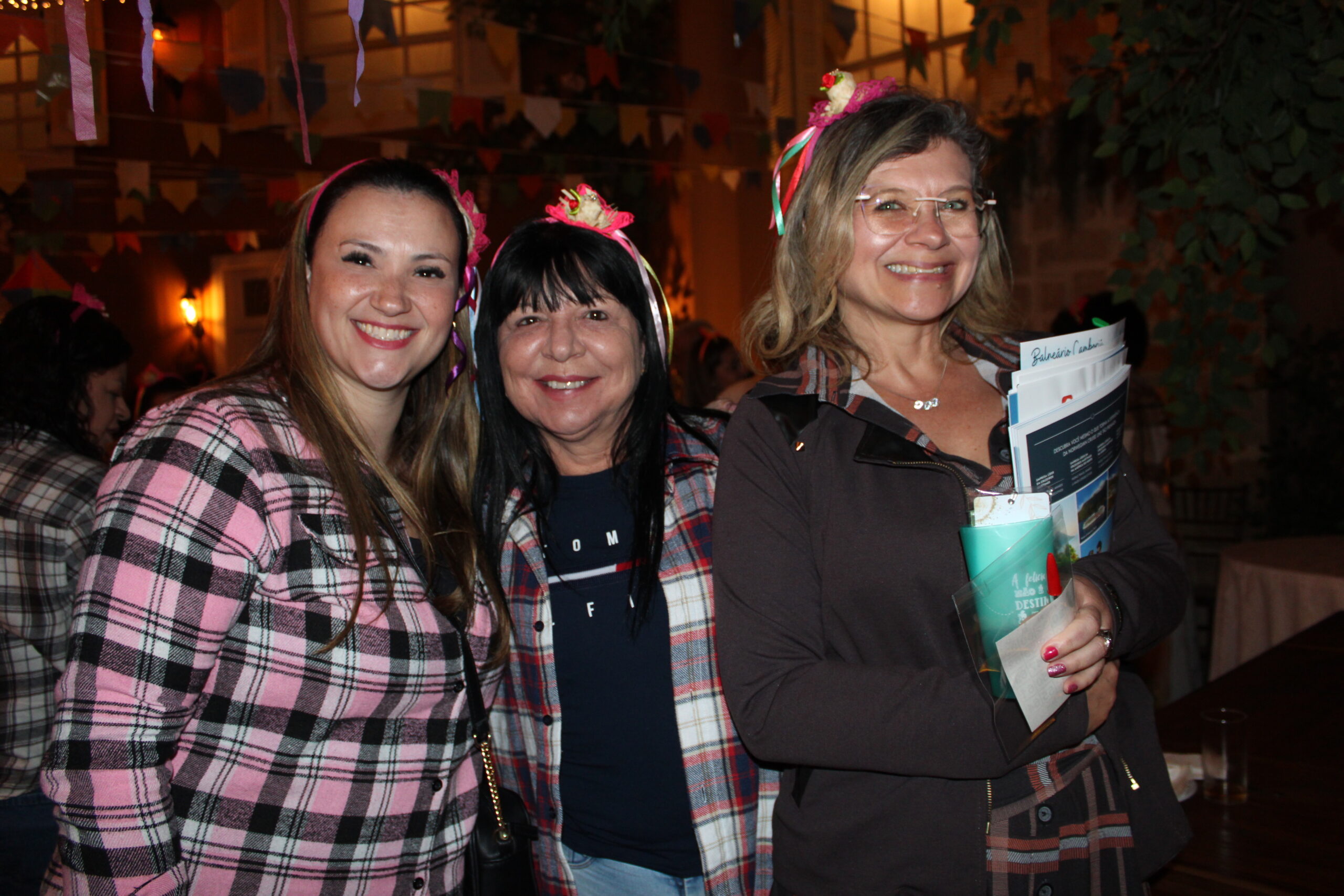 Lariza Piaçale, da ViagensPromo, Nanci Siqueira, da Wesley Tour, e Elaine Ceola, da Ceola Turismo Lariza Piaçale, da ViagensPromo, Nanci Siqueira, da Wesley Tour, e Elaine Ceola, da Ceola Turismo
