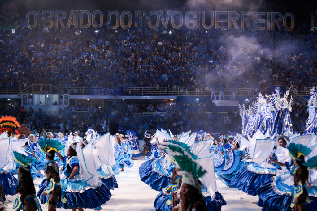 Danças coreografadas em frente a galera