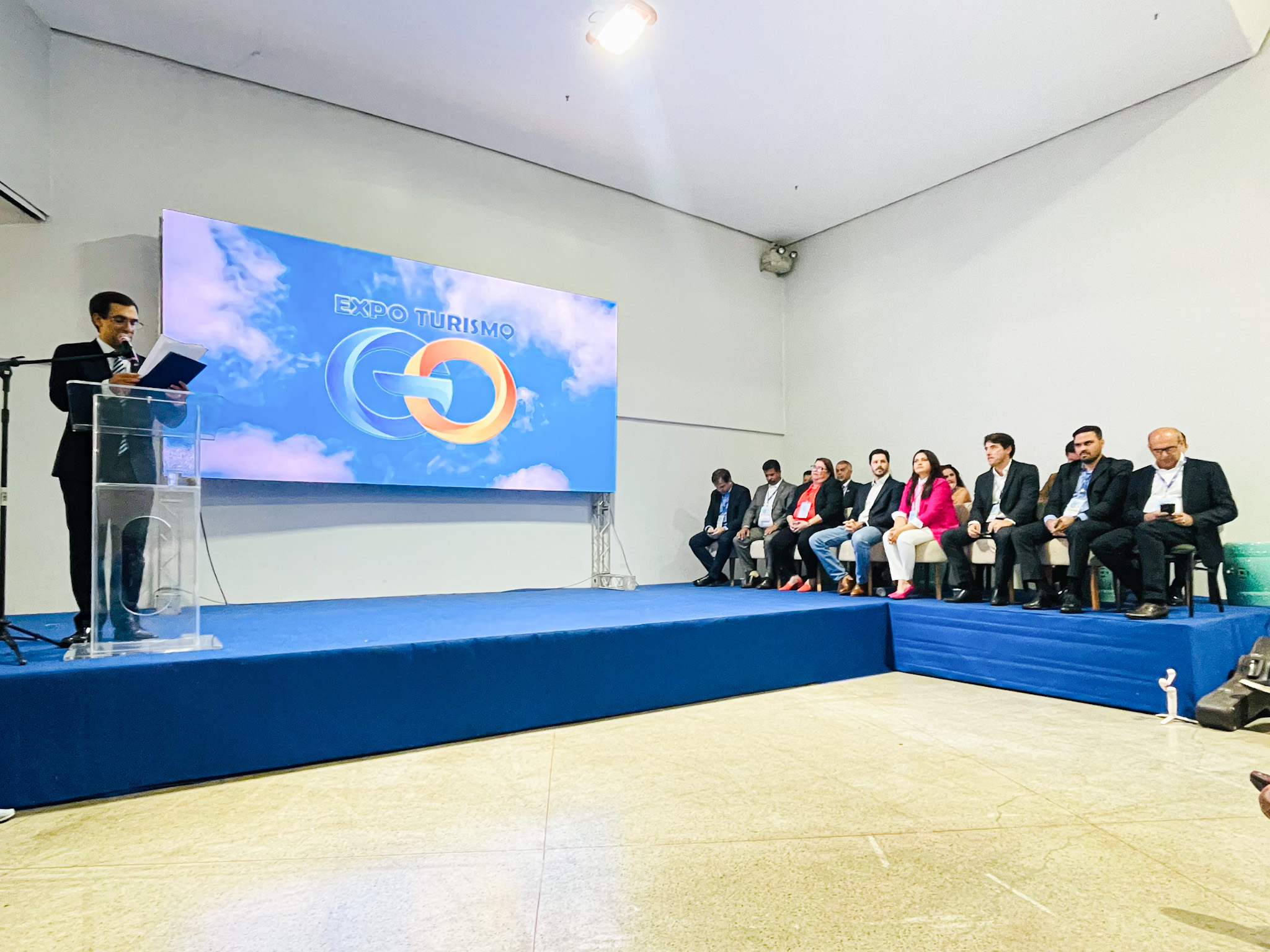 Palco da cerimônia de abertura da Expo Turismo Goiás Palco da cerimônia de abertura da Expo Turismo Goiás