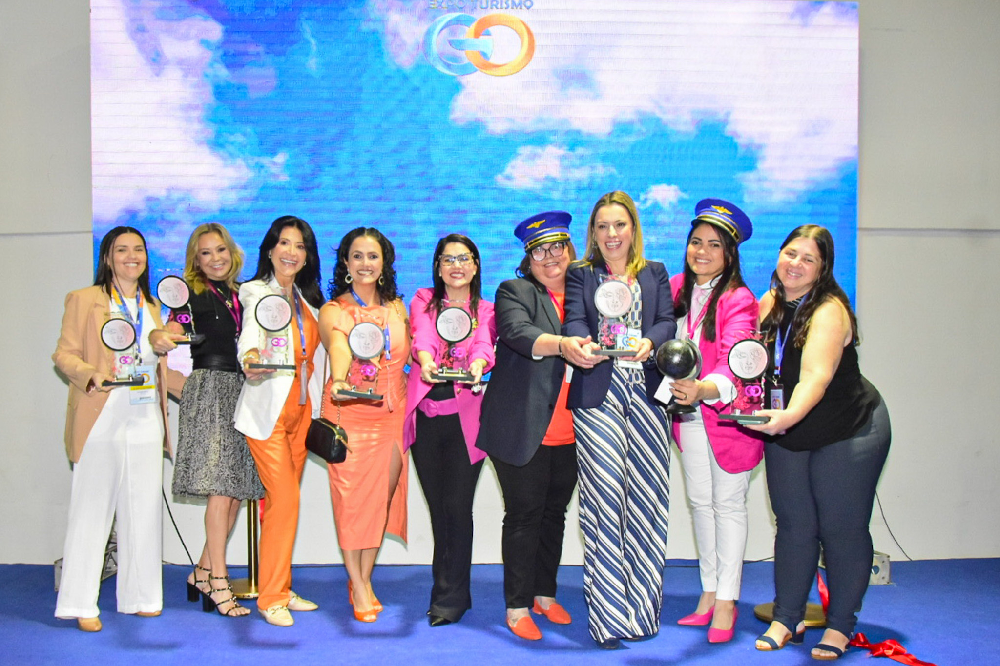 Parceiras contempladas com o prêmio “Amélia Earhart” do Expo Turismo Goiás Parceiras contempladas com o prêmio “Amélia Earhart” do Expo Turismo Goiás