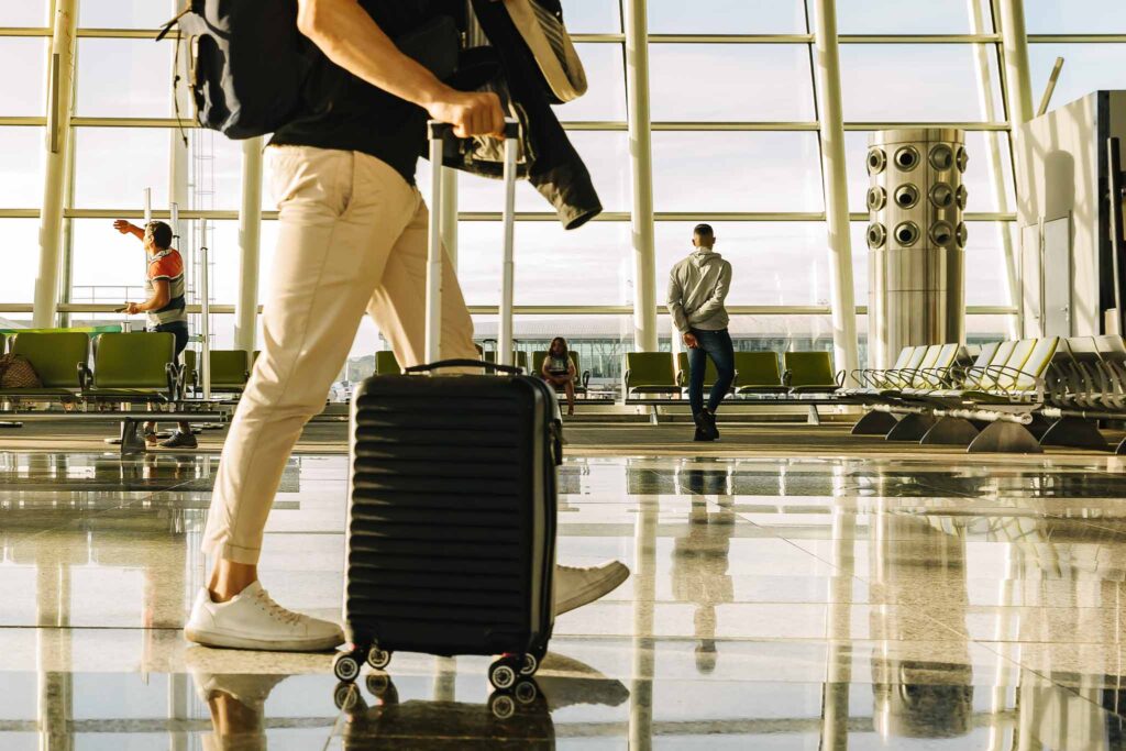 aeroporto inframerica bagagem divulgacao inframerica Comprar bilhete aéreo 40 dias antes da viagem pode trazer economia de até 833%, diz estudo