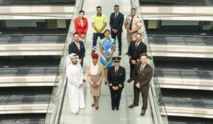Emirates lança recrutamento global de pilotos, comissários, engenheiros e mais profissionais