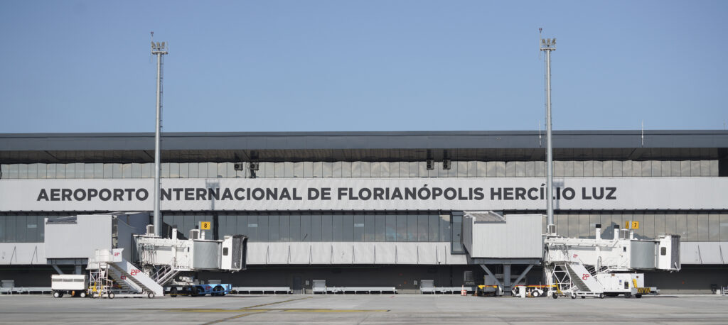 Aeroporto Internacional de Florianopolis Ricardo Wolffenbuttel Florianópolis terá até 10 voos diários para Argentina na alta temporada