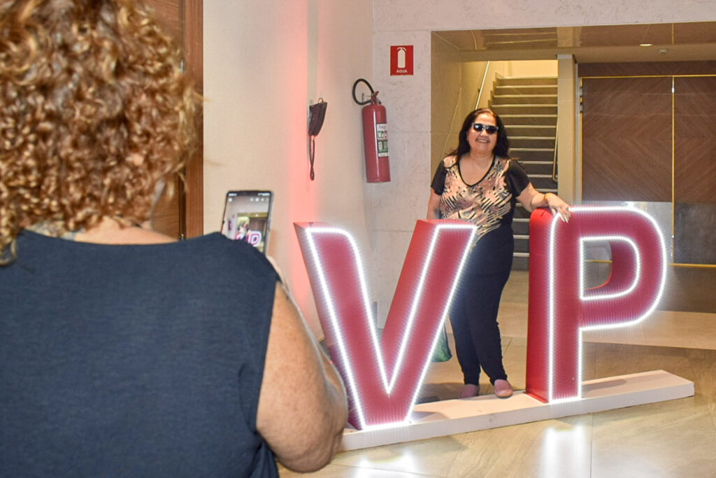 Agentes de viagens aproveitaram o cenário do evento VP Experience para registrar sua presença