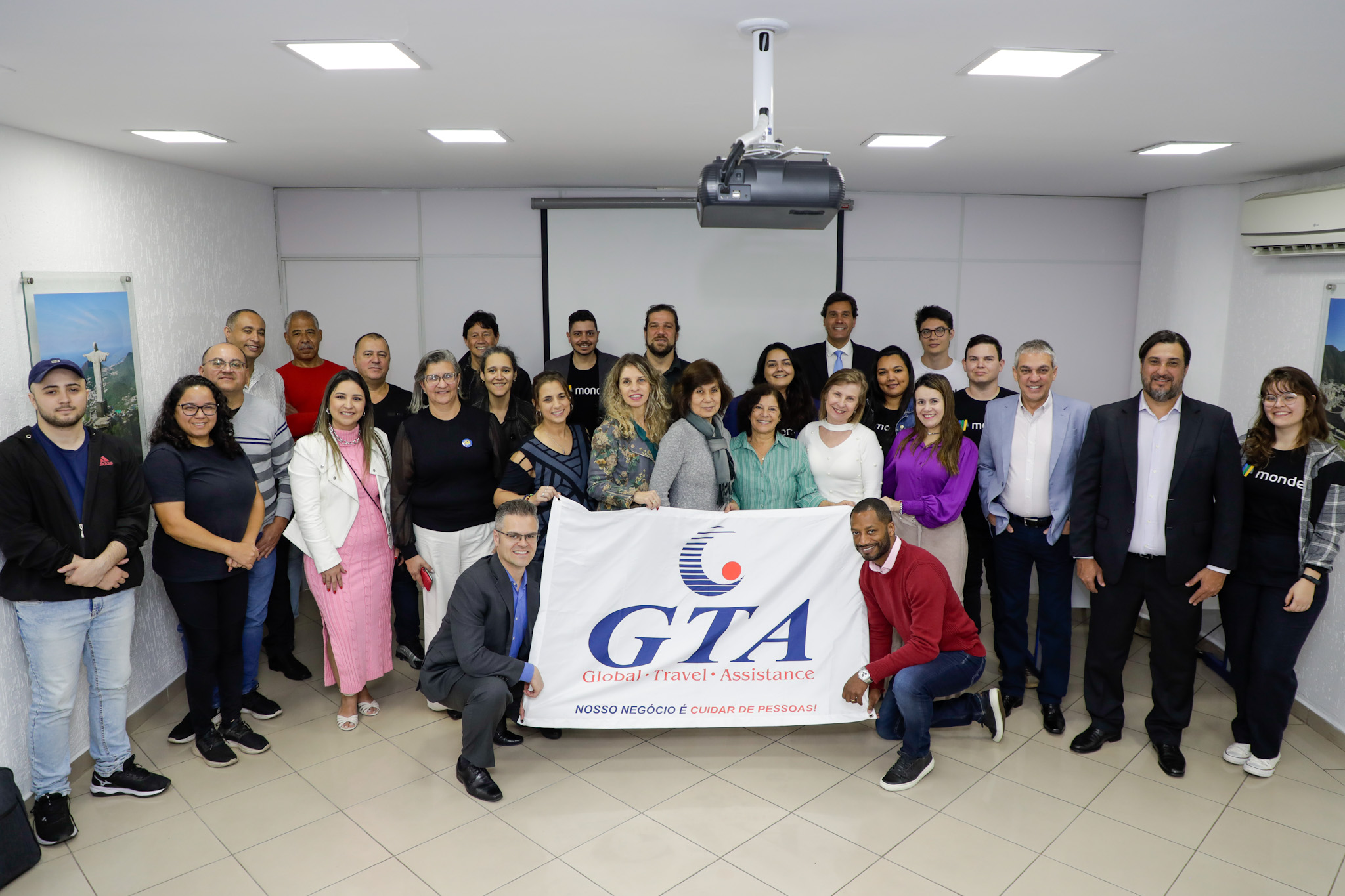 Agentes de viagens durante o Papo com Agente Agentes de viagens durante o Papo com Agente