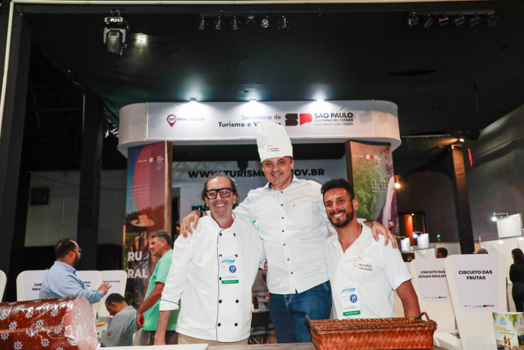 Alexandre Tuma Ness, da Mortadela do Michelão, Roberto de Lucena, secretário de turismo do estado de São Paulo, e Alex Ramos
